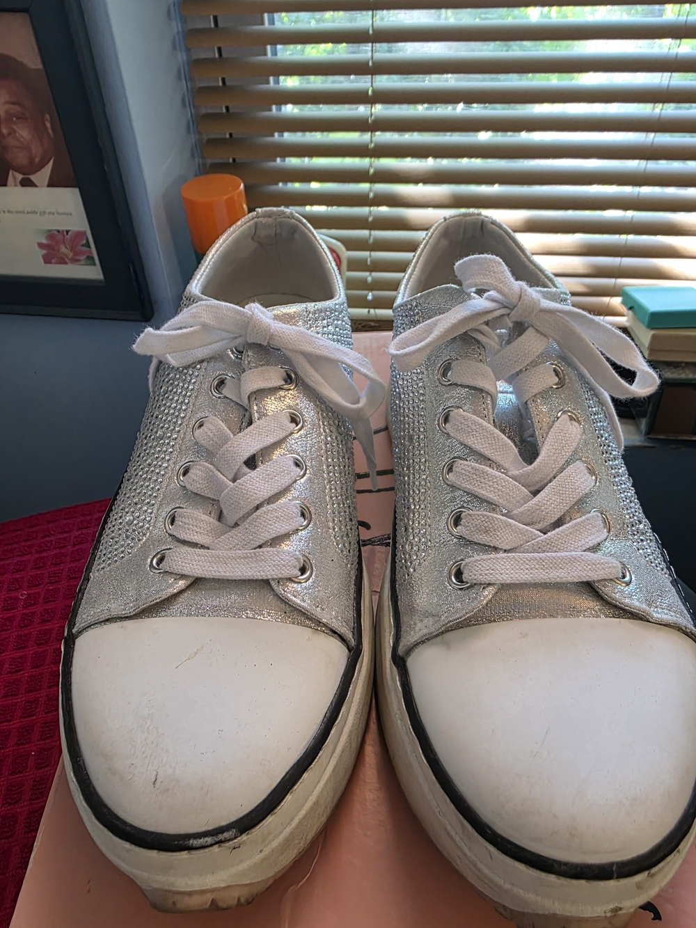Wild Pair Silver Glitter Low-Top Lace-Up Sneakers